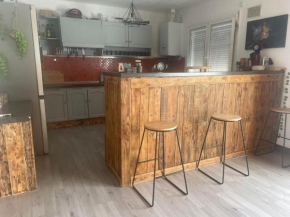 Le Ranch - chambres privées - proche centre ville